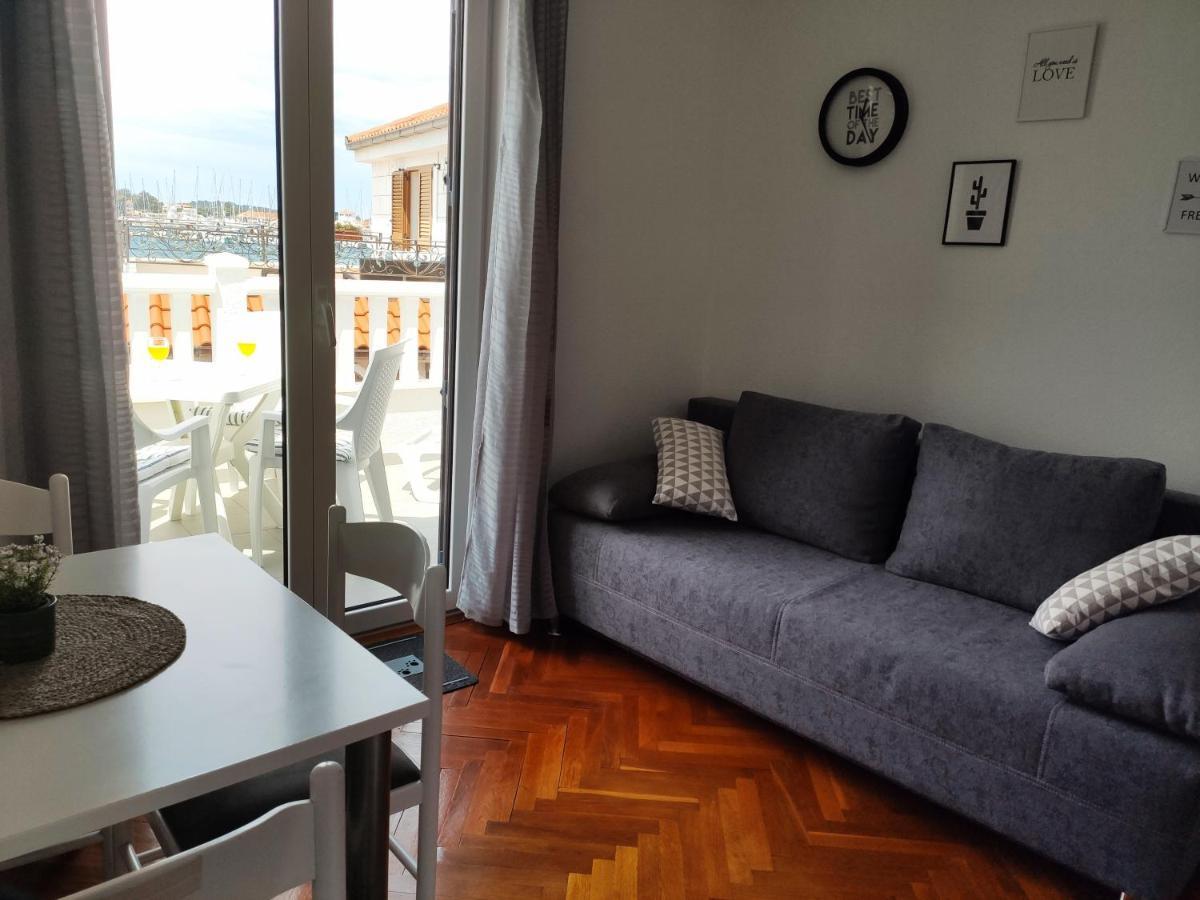 Apartman Marina II 로고즈니차 외부 사진